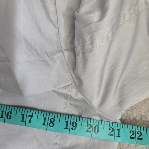 KARL LAGERFELD Muted Misty Silver Water Resistant Jacket With Hidden Hood. Large - Picture 15 of 16